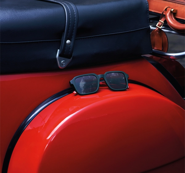 Freedom on two wheels. FILA sunglasses join you on every city adventure.